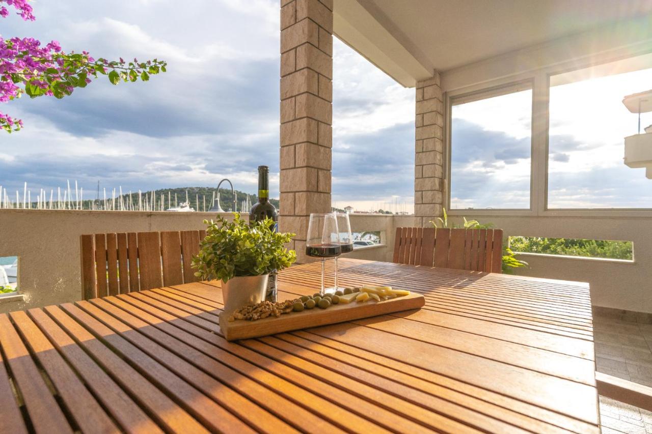 Apartmani Bilonic Rogoznica Rogoznica  Bagian luar foto