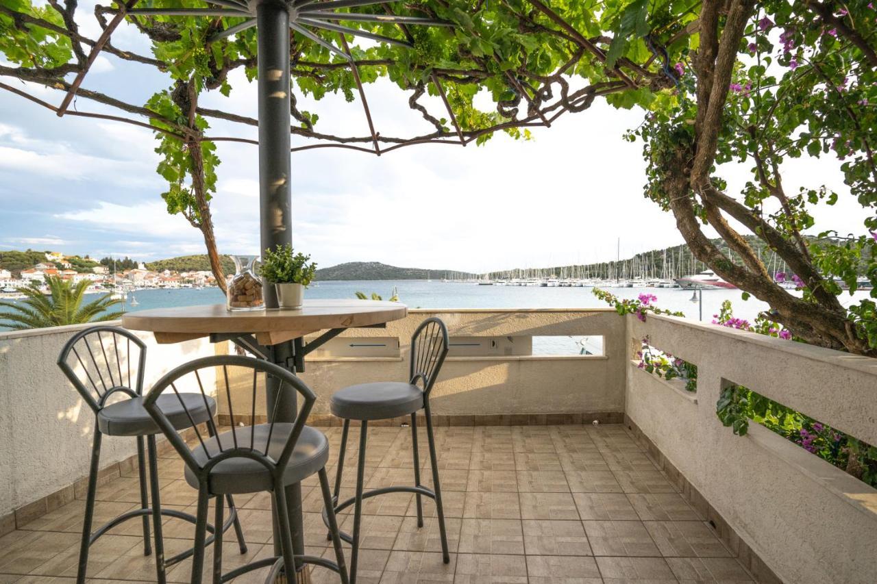 Apartmani Bilonic Rogoznica Rogoznica  Bagian luar foto